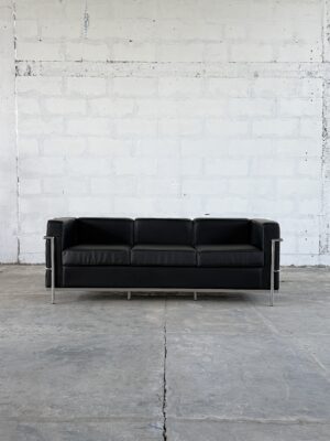 BLACK LEATHER LC2 STYLE THREE-SEATER SOFA