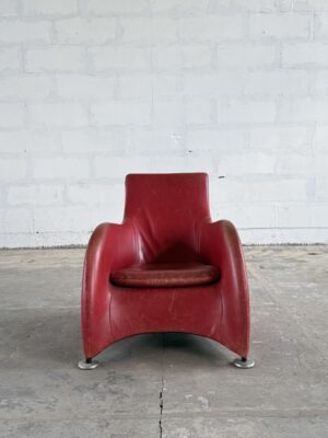 MONTIS LOGE RED ARMCHAIR