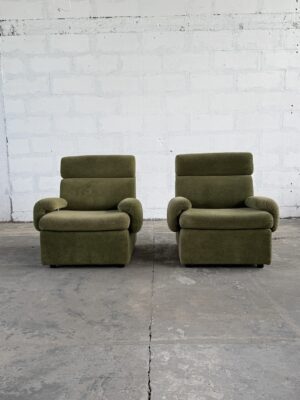 GREEN LOUNGE ARMCHAIR COR