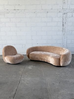 PEACH VELVET CASHEW SOFA